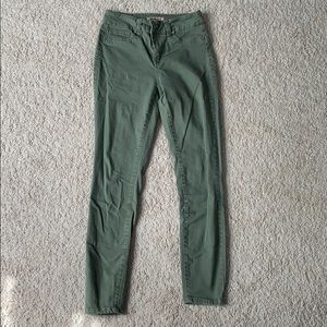 blue spice • olive green skinny jeans